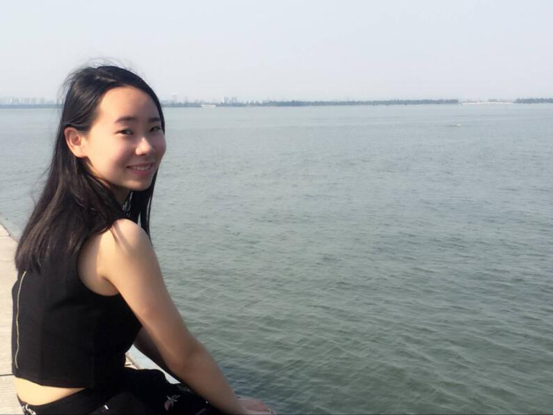杨洋.jpg