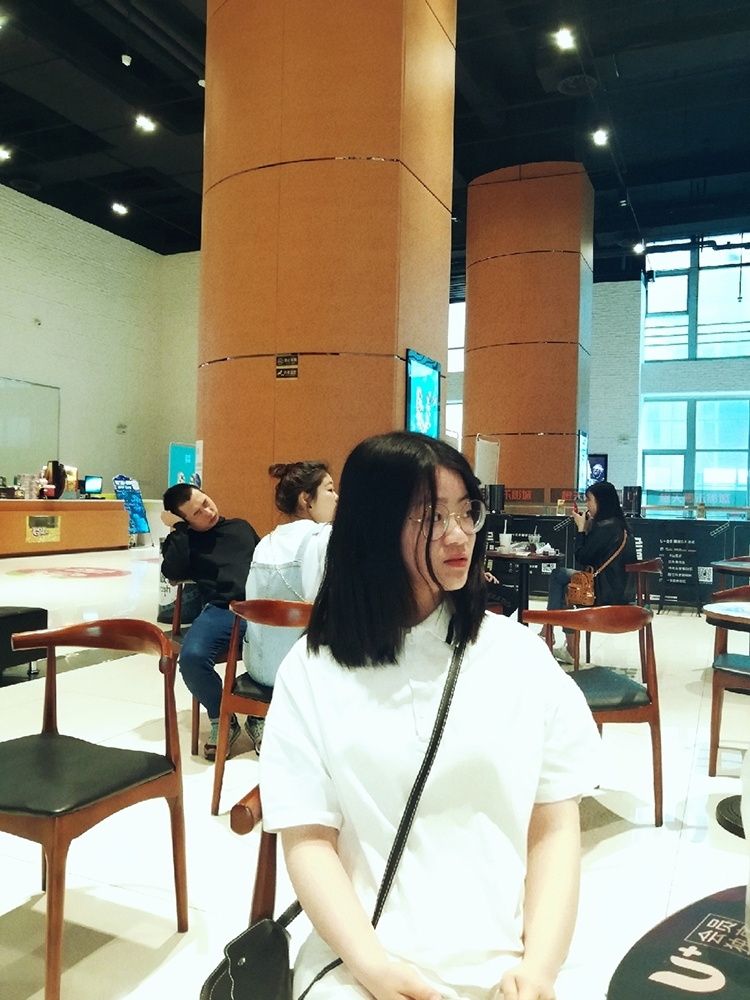 1603182943865083112.jpg 卢天翼.jpg